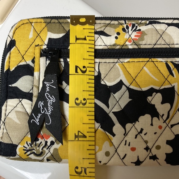 Vera Bradley wrist wallet - Picture 6 of 6